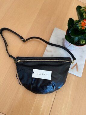 Clare V black leather crossbody handbag gold hardware & zip detachable strap